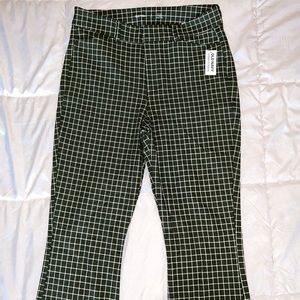 NEW WITH TAGS - Old Navy Plaid Flare Pixie Pants: Size 8 Tall